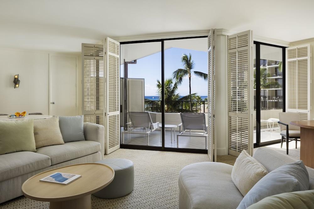 โรงแรมฮาเลคูลานี โฮโนลูลู ภายนอก รูปภาพ A living room at the Four Seasons Resort Maui