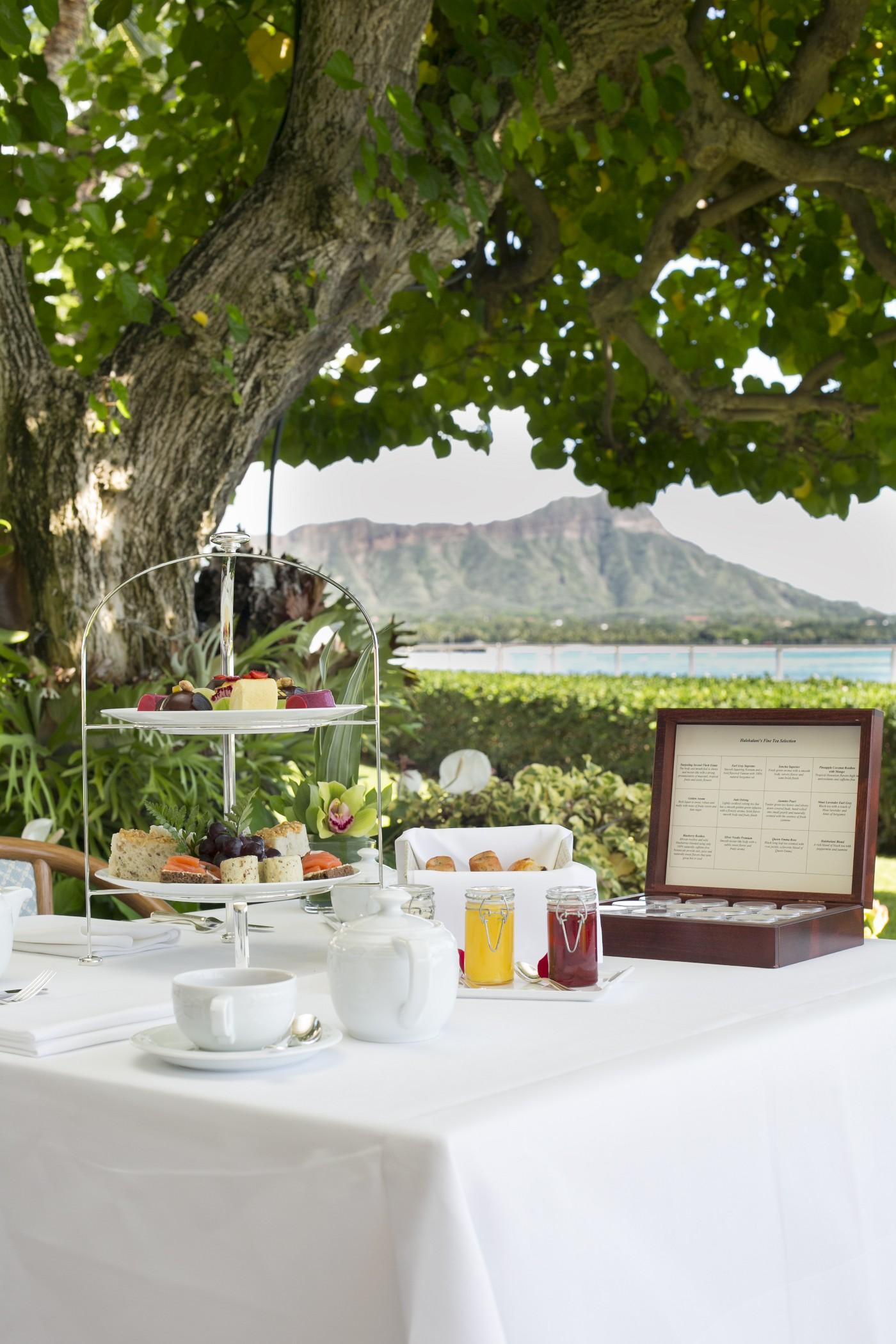 โรงแรมฮาเลคูลานี โฮโนลูลู ภายนอก รูปภาพ Afternoon tea at the Four Seasons