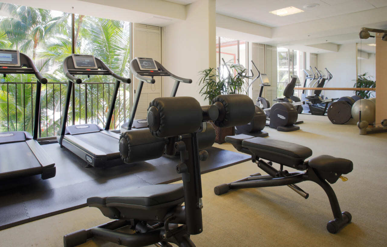โรงแรมฮาเลคูลานี โฮโนลูลู ภายนอก รูปภาพ A gym